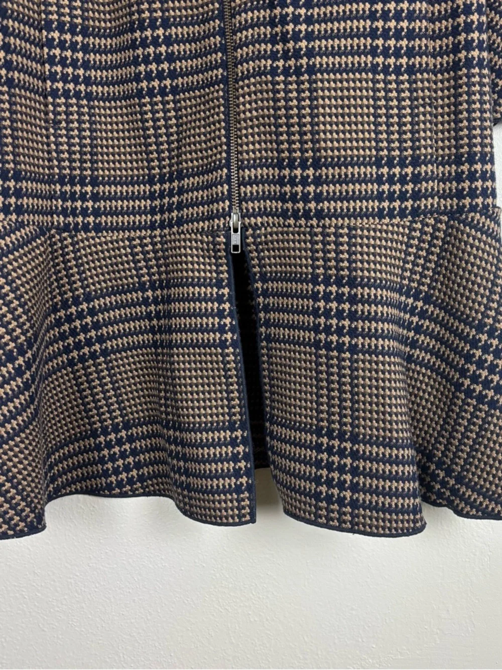 Cabi Jacket Women’s Size Small Flounce Navy Brown Tan Glen Plaid Check #3902